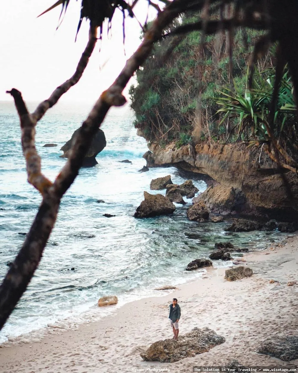 Wisata Pantai Teluk Empuk yang indah