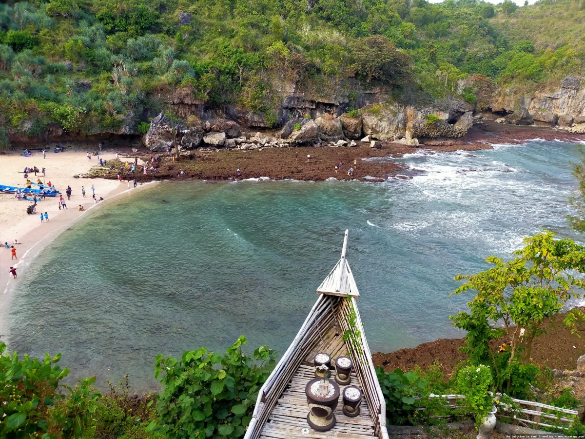 Wisata Pantai Teras Kaca menawan