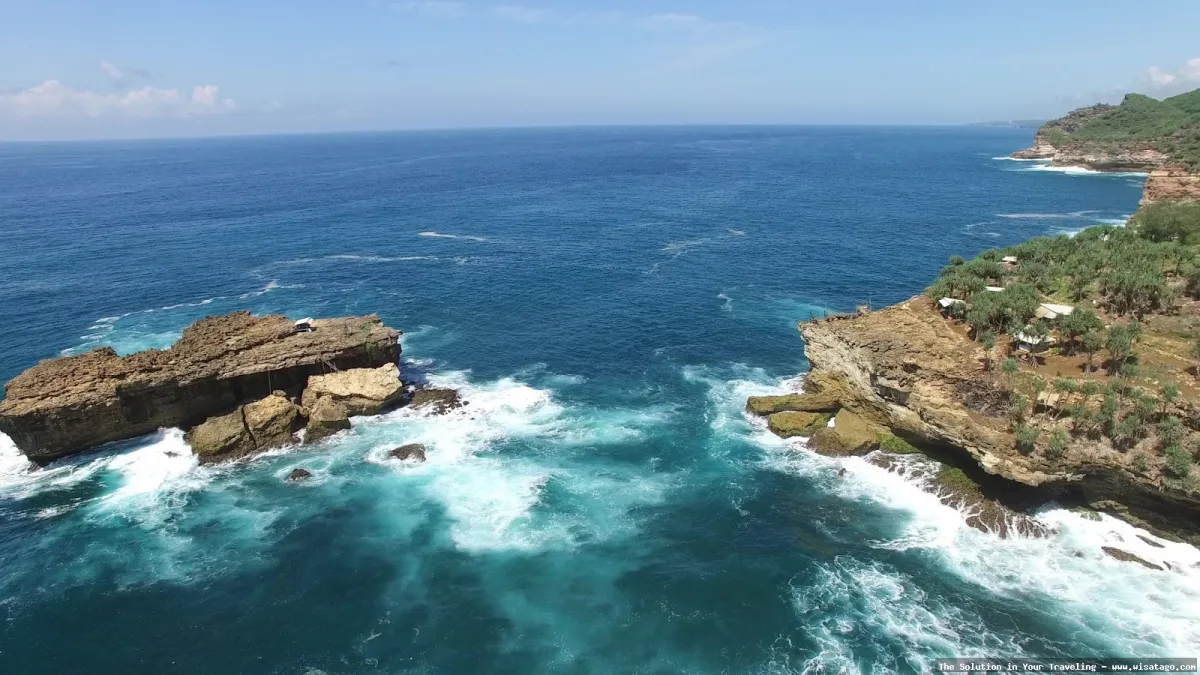 wisata Pantai Timang dengan gondola