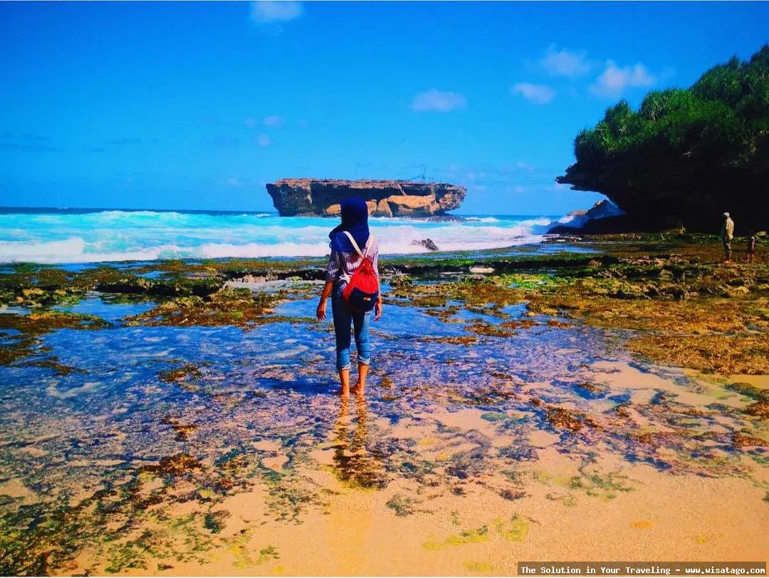 wisata Pantai Timang dan gondolanya