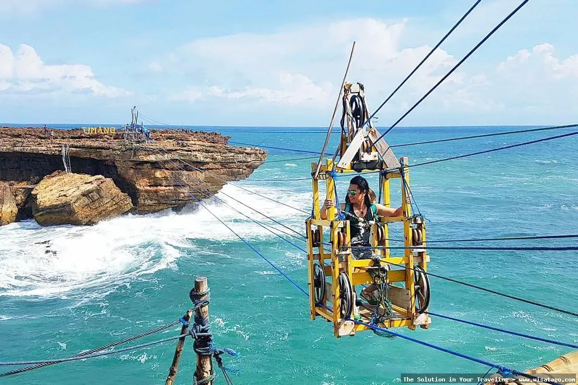 Wisata Pantai Timang dengan gondola