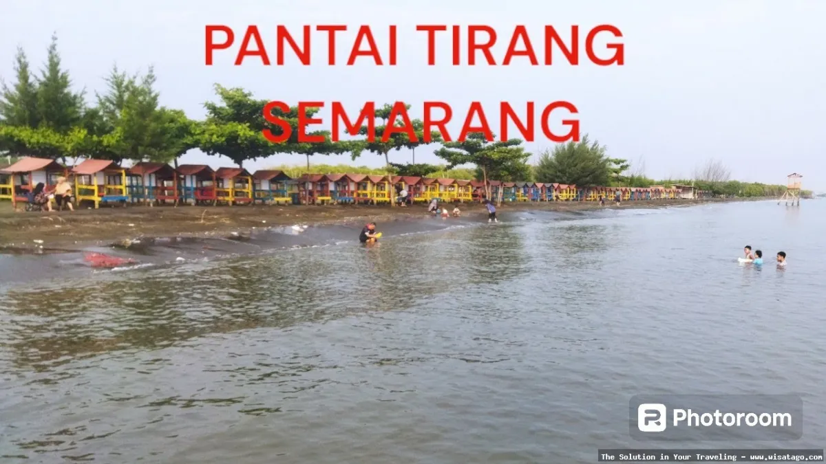 Wisata Pantai Tirang yang mempesona.