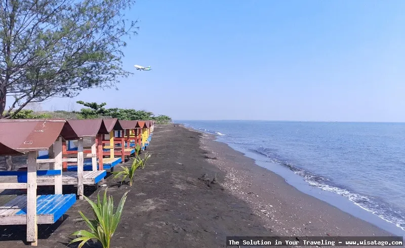 wisata Pantai Tirang yang mempesona