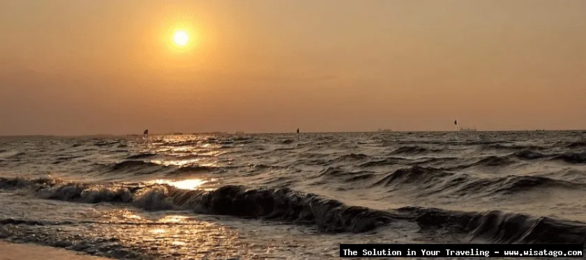 wisata Pantai Tirang yang mempesona