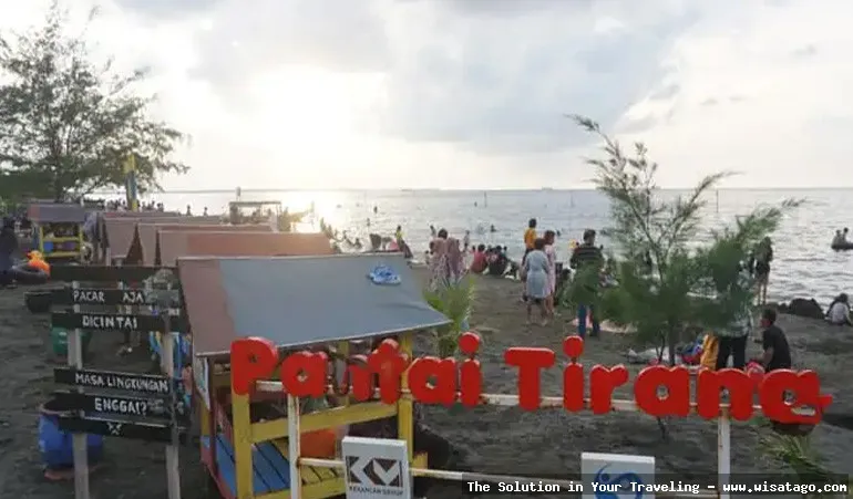 wisata Pantai Tirang yang memukau
