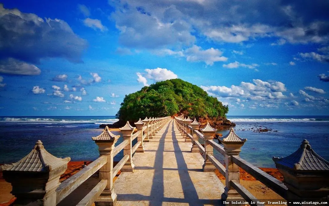 Wisata Pantai Turi yang memukau.
