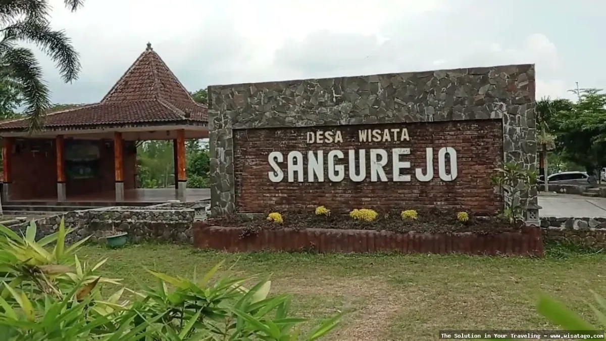 Wisata Pantai Turi, pasir putih memukau
