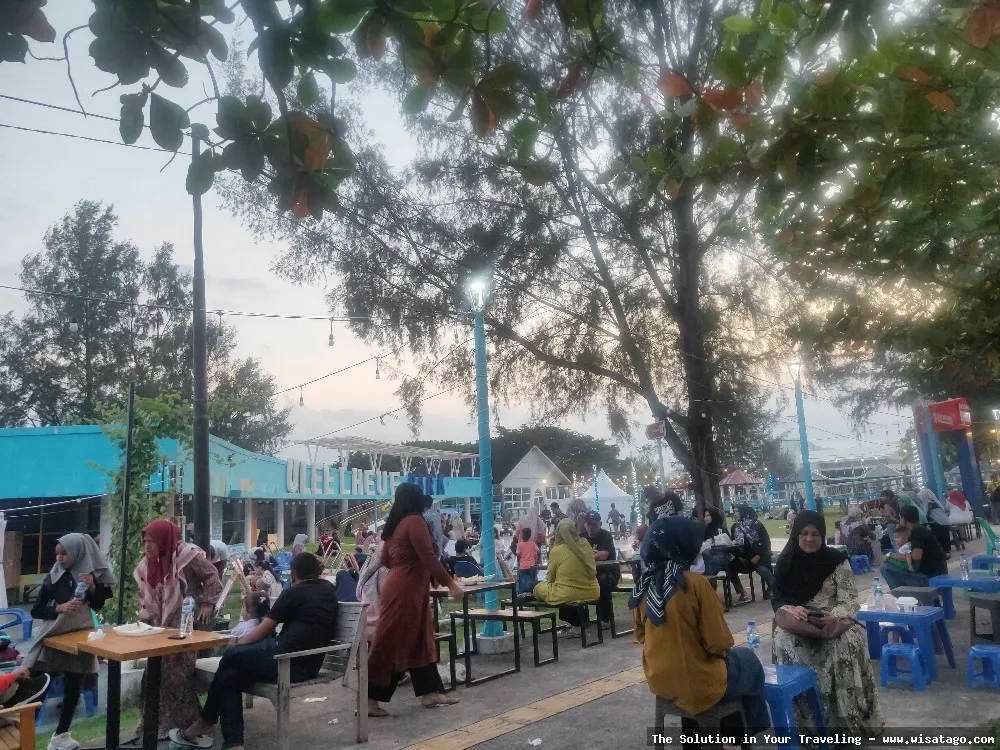 Wisata Pantai Ulee Lheue yang mempesona