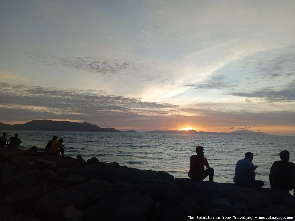 wisata Pantai Ulee Lheue yang indah