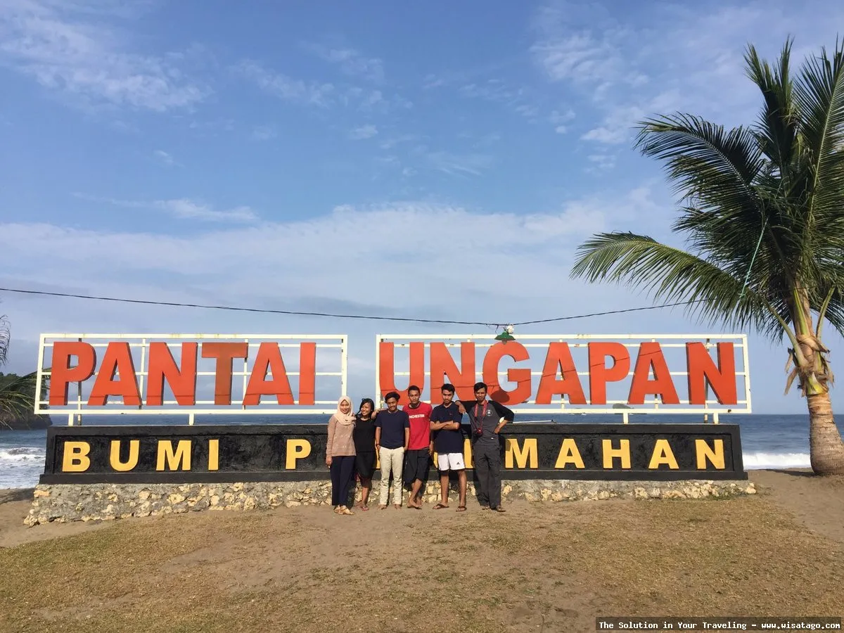 Wisata Pantai Ungapan yang mempesona.