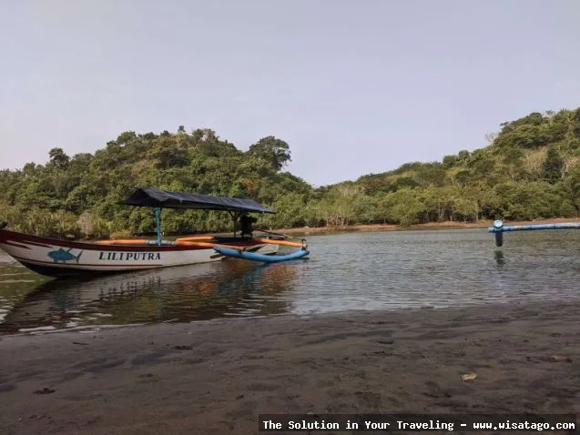 wisata Pantai Ungapan yang memukau