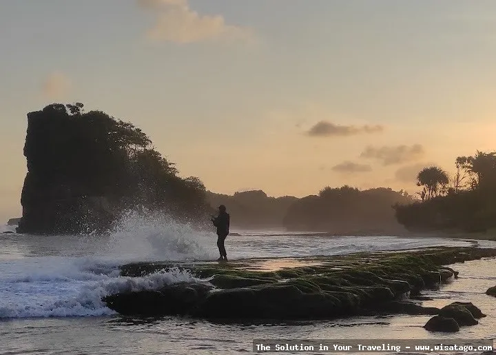 Wisata Pantai Ungapan yang mempesona.