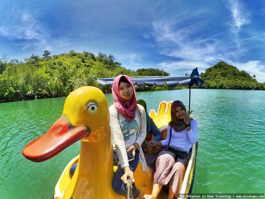 Wisata Pantai Ungapan yang mempesona.