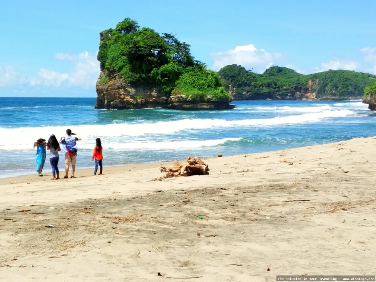 wisata Pantai Ungapan yang mempesona