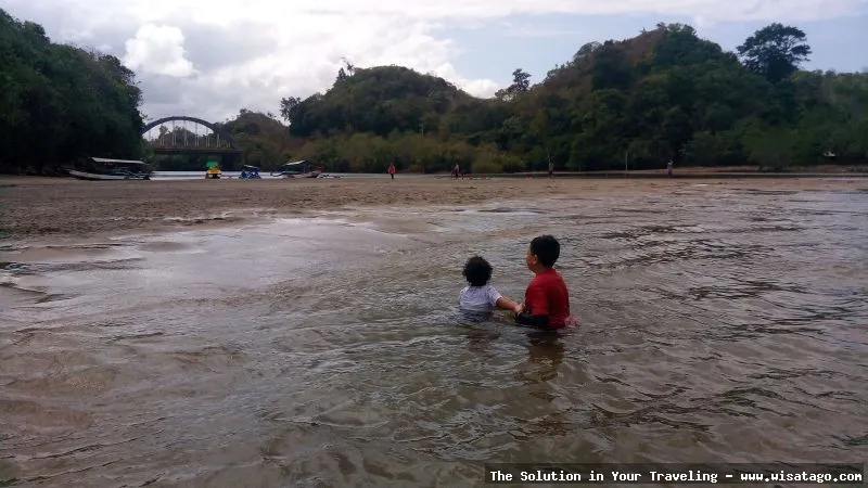 wisata Pantai Ungapan yang memukau