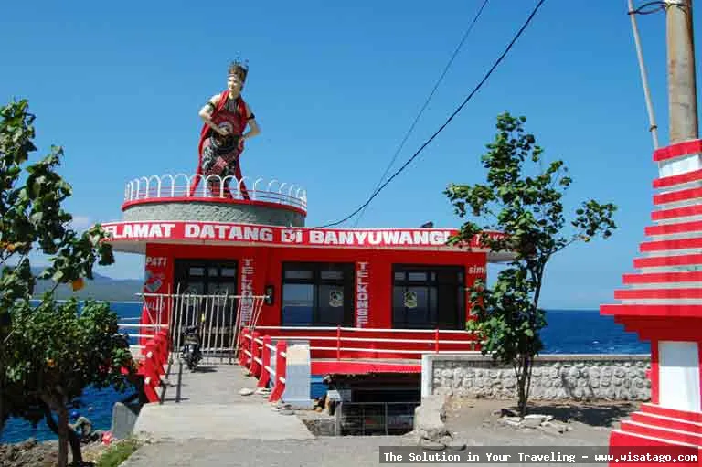 wisata Pantai Watu Dodol yang indah