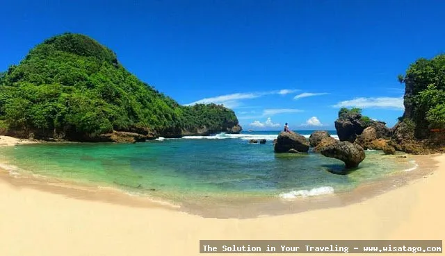 Wisata Pantai Watu Leter nan indah