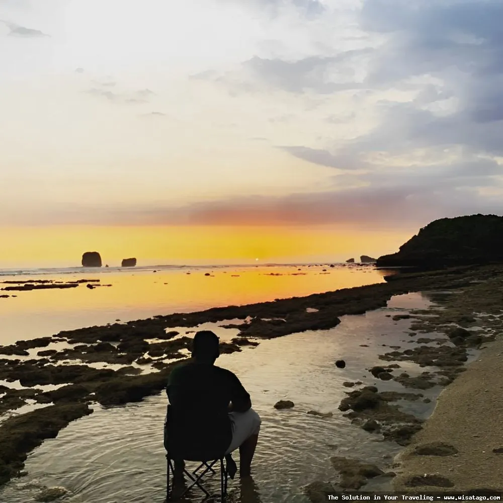 wisata Pantai Watu Leter nan indah
