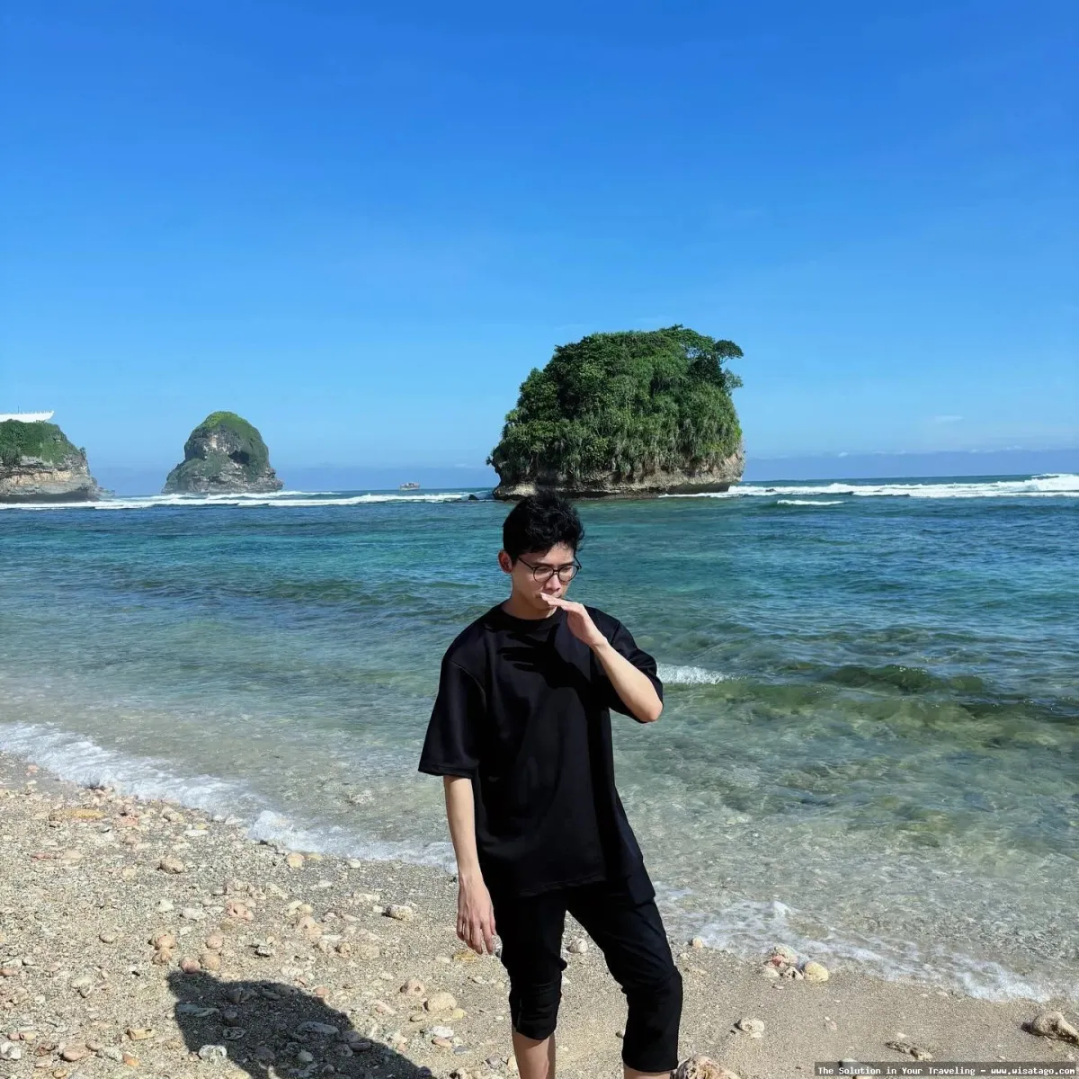 Wisata Pantai Watu Leter yang indah