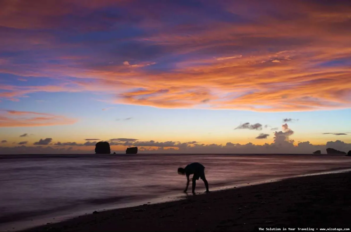 wisata Pantai Watu Leter nan indah