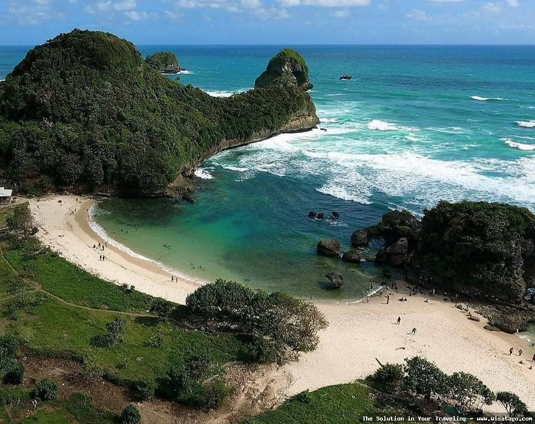 wisata Pantai Watu Leter nan indah