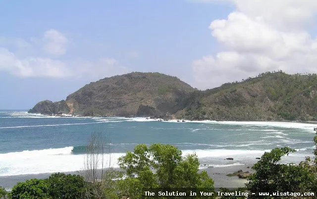 wisata Pantai Wediombo Gunungkidul yang eksotis