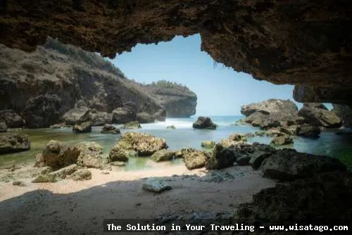 wisata Pantai Wohkudu yang mempesona