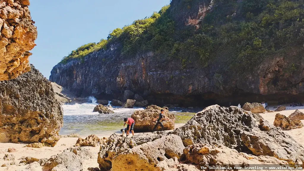 wisata Pantai Wohkudu, pemandangan indah