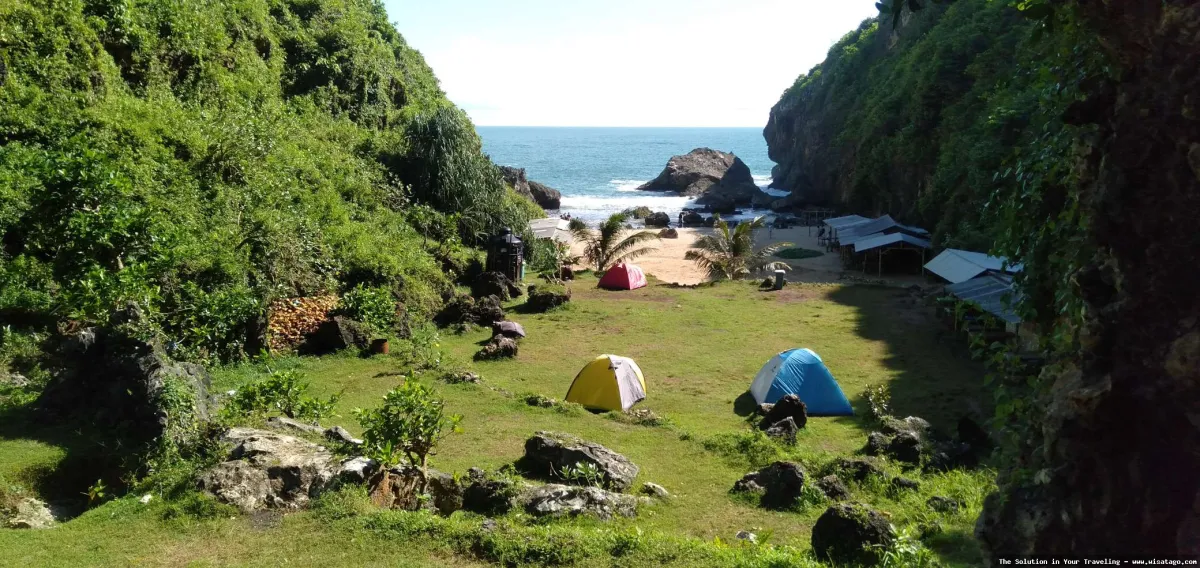 wisata Pantai Wohkudu yang menawan