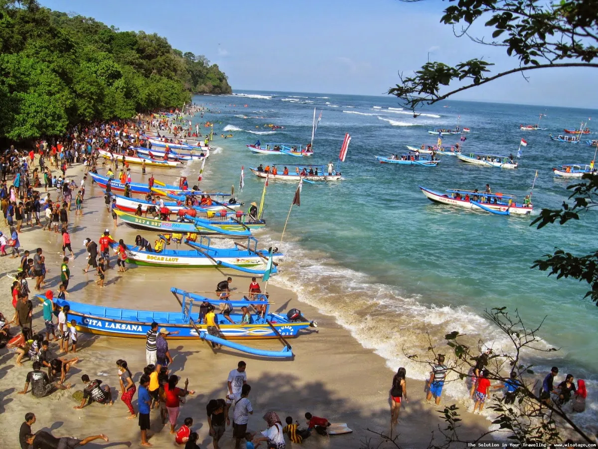 Wisata Pantai Zora yang mempesona.