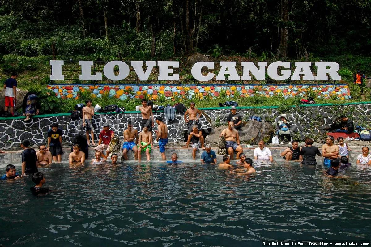 Pilihan 1: wisata Pemandian Air Panas Cangar alami Pilihan 2: Indahnya wisata Pemandian Air Panas Cangar Pilihan 3: Segarnya wisata Pemandian Air Panas Cangar