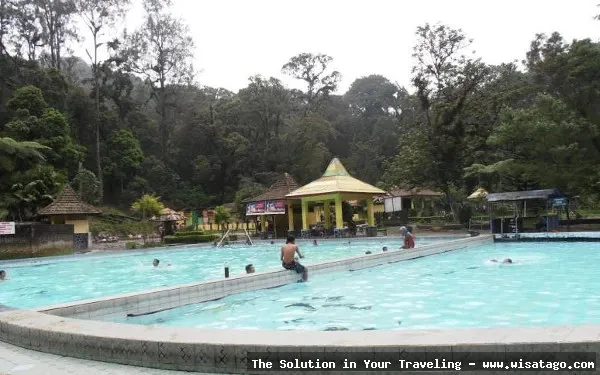 Wisata Pemandian Air Panas Cangar sejuk