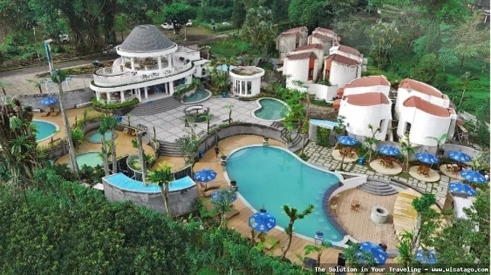 Wisata Pemandian Air Panas Songgoriti segar