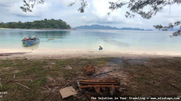 Wisata Pulau Ayam yang memukau