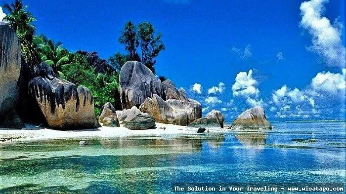 wisata Pulau Belanding yang mempesona