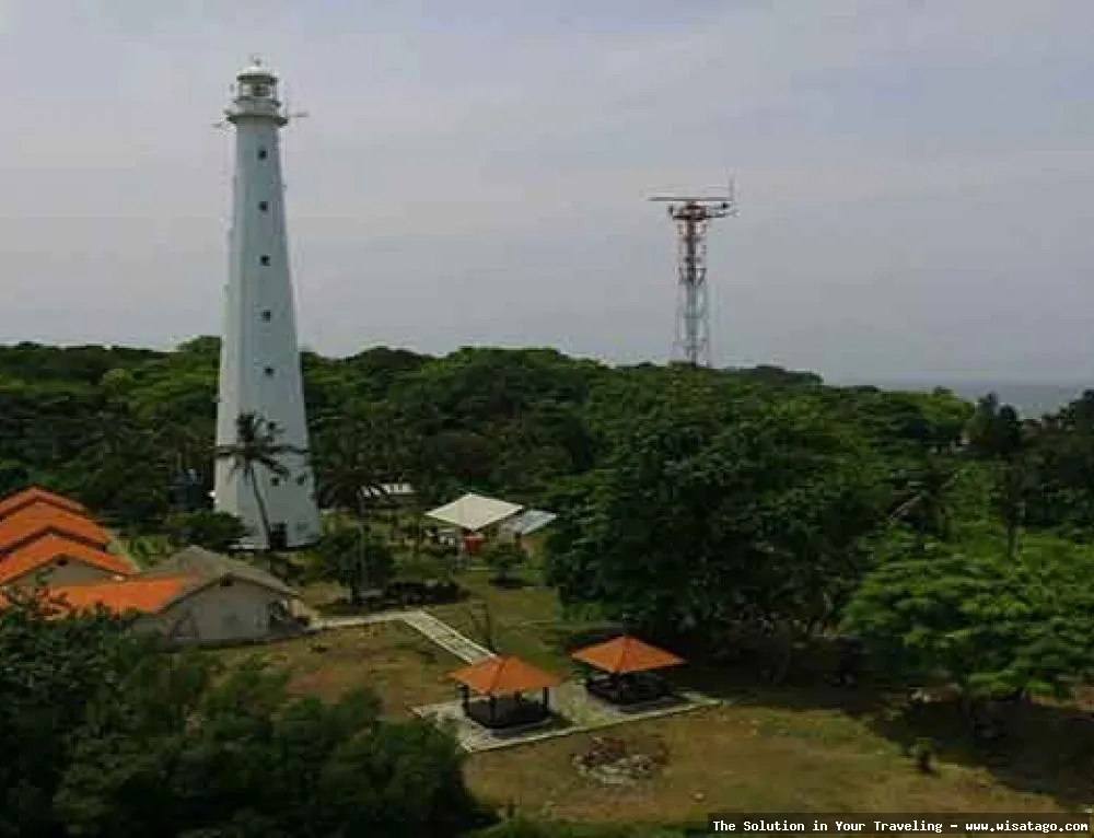 Wisata Pulau Cipir: pantai yang indah