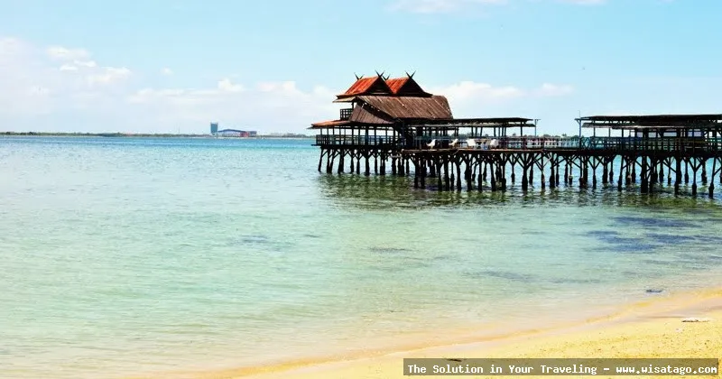 Wisata Pulau Kayangan: pantai indah memukau