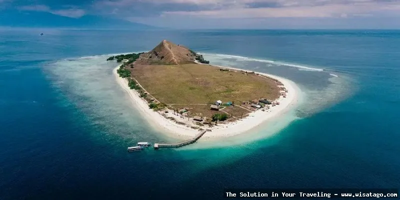 Wisata Pulau Kenawa yang memukau
