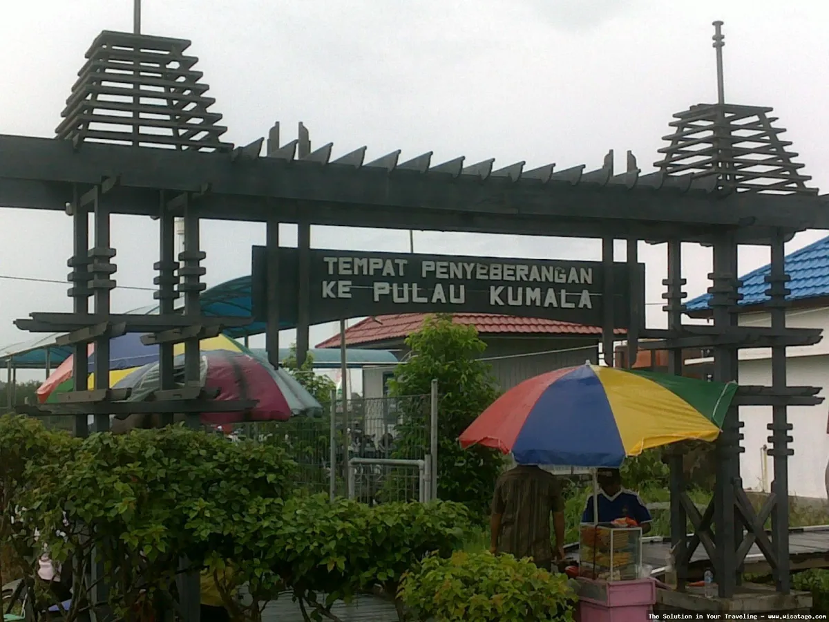Wisata Pulau Kumala, keindahan alami.