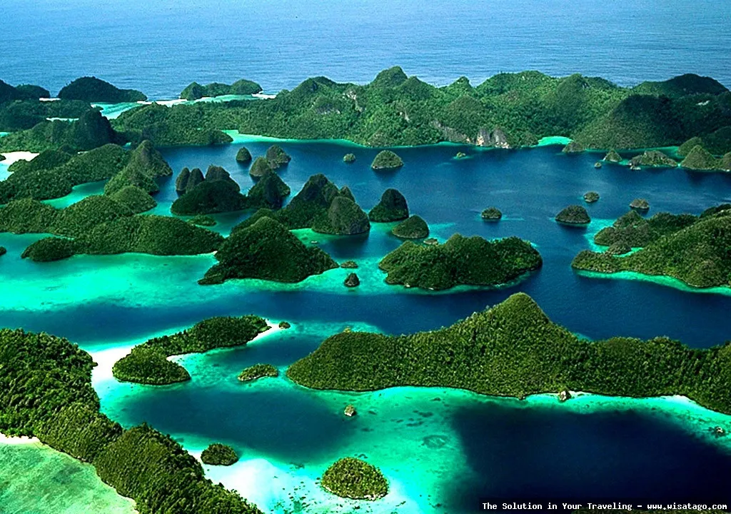 Wisata Pulau Laut, pantai eksotis.