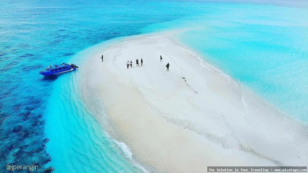 wisata Pulau Pasir yang memukau