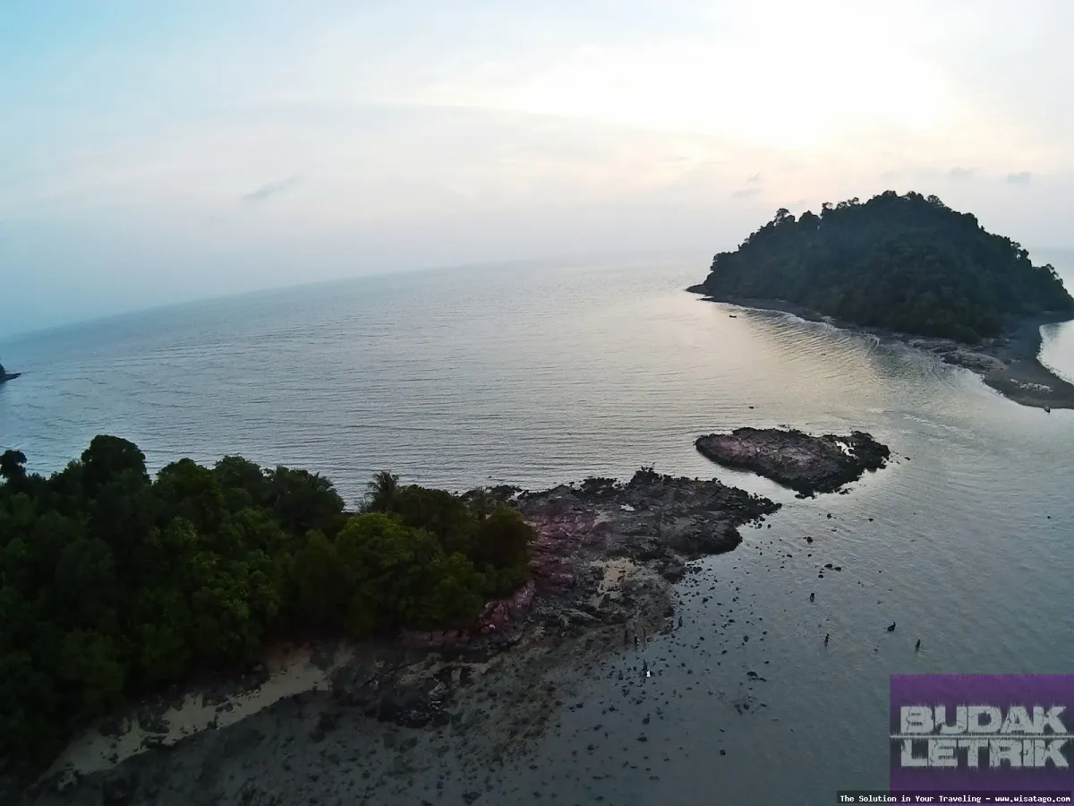 Wisata Pulau Sayak yang mempesona.