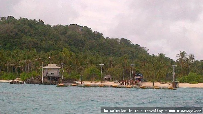 Wisata Pulau Senoa yang mempesona