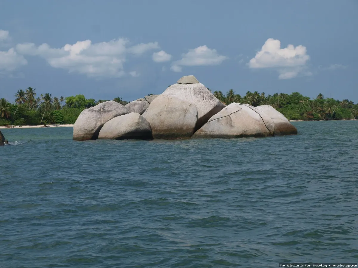 Wisata Pulau Serak yang menawan.