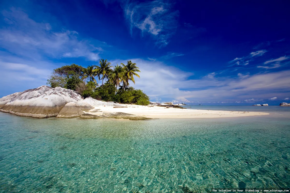 Wisata Pulau Subi, pantai yang indah