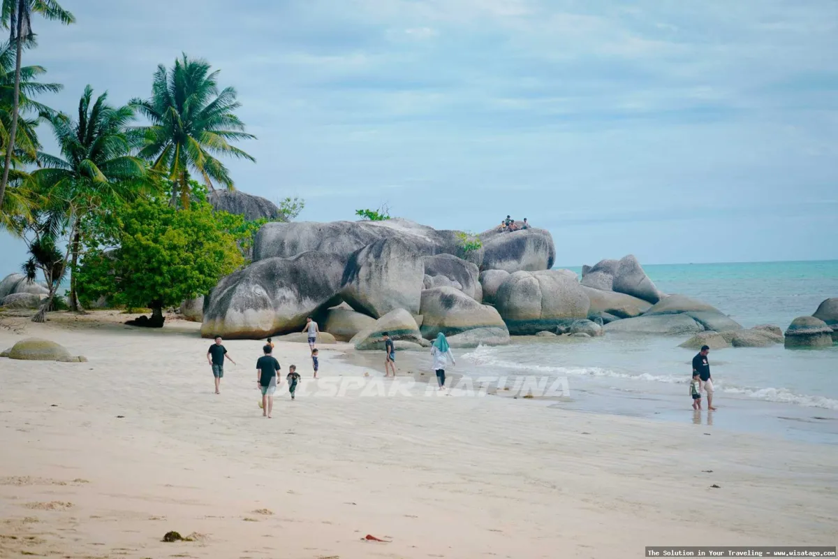 Wisata Pulau Subi, pantai yang indah
