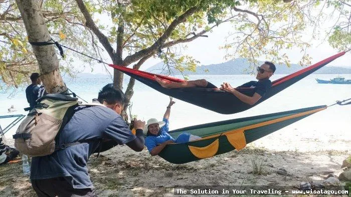Wisata Pulau Temawan, pantai pasir putih