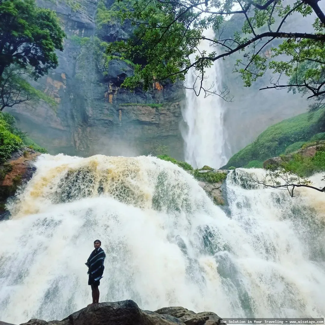 wisata Pulau Temuruk yang menawan