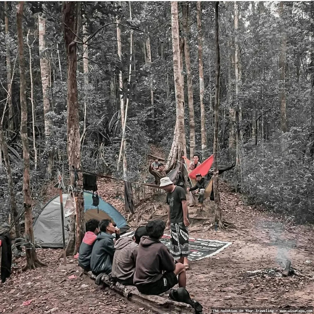 Wisata Puncak Gunung Jantan yang memukau