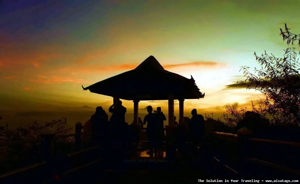 wisata Puncak Suroloyo, pemandangan indah